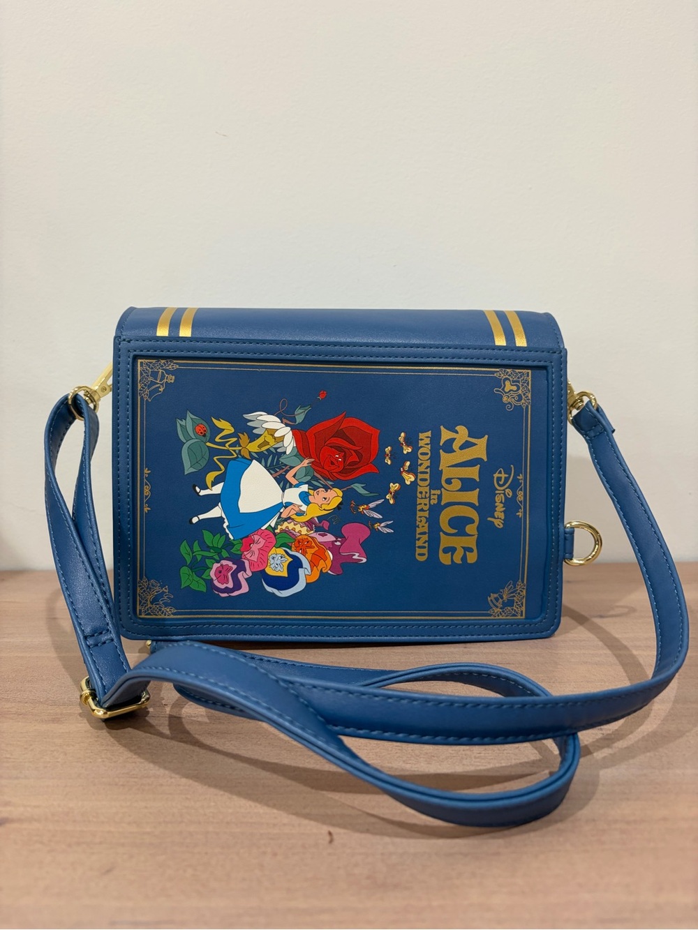 Disney Loungefly Alice in Wonderland Blue Book Crossbody Bag/Backpack - Picture 4 of 9